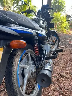 Bajaj CT100 2023