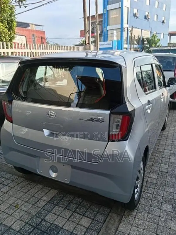 Daihatsu Mira L 2024