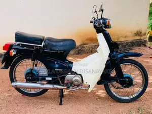 Honda Super Cub 90 Custom 1986