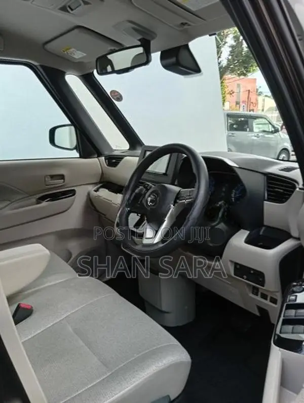 Nissan Roox x 2024