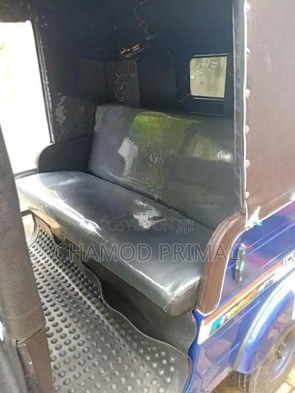 Bajaj RE 1995