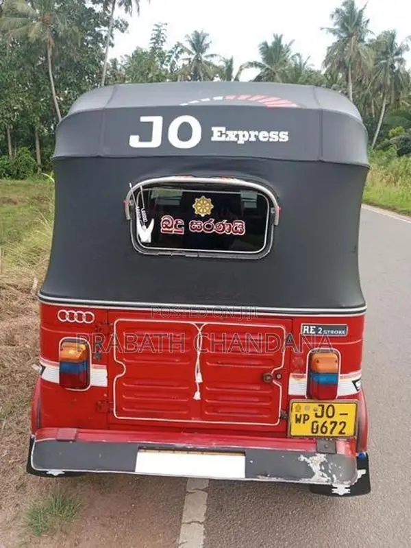 Bajaj RE 2004