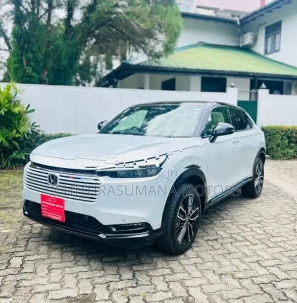 Honda Vezel Z Play with MoonRoof 2025