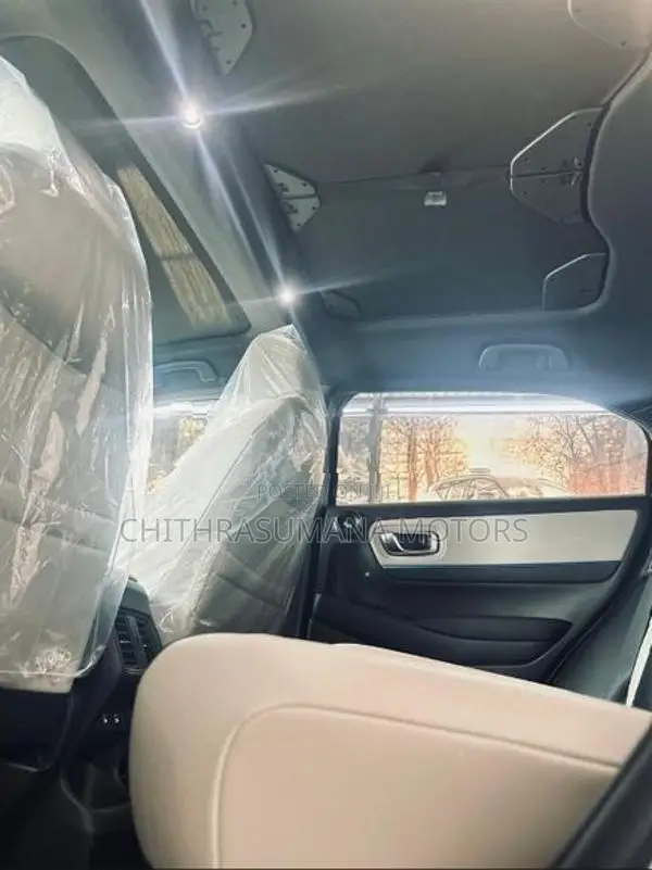Honda Vezel Z Play with MoonRoof 2025