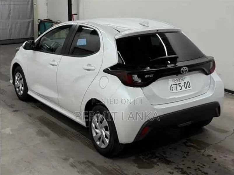 Toyota Yaris G LED Package 2025