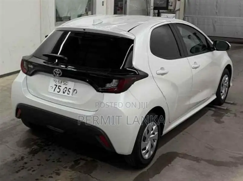Toyota Yaris G LED Package 2025