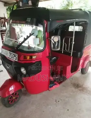 Bajaj RE 2014