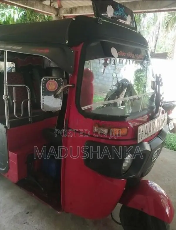 Bajaj RE 2014