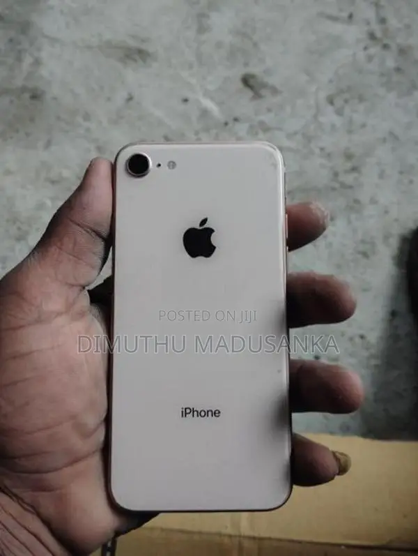 Apple iPhone 8 (Used)