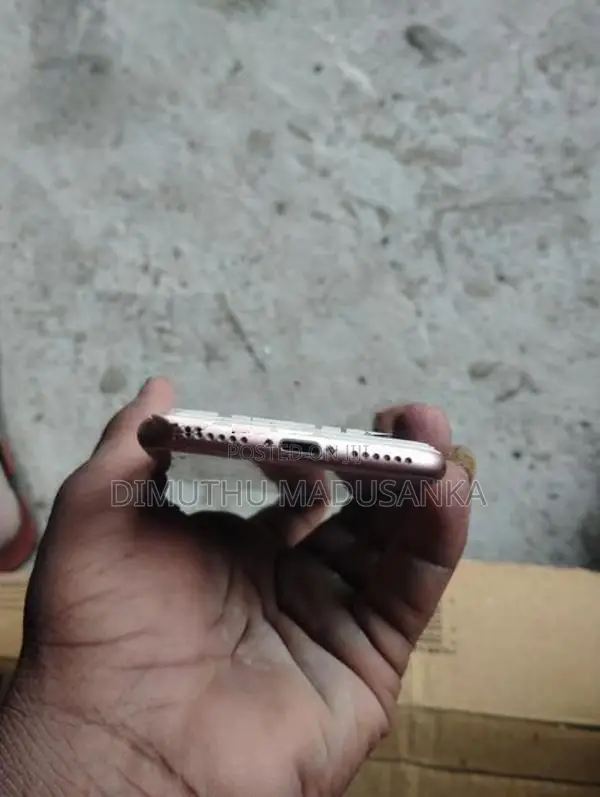 Apple iPhone 8 (Used)