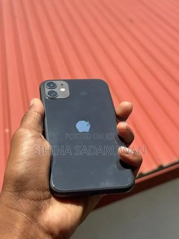 Apple iPhone 11 (Used)