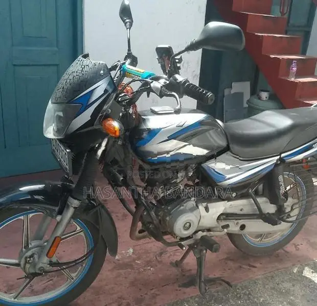 Bajaj CT100 2025