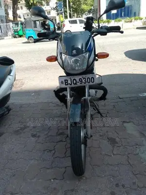Bajaj CT100 2025