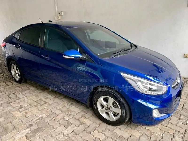 Hyundai Accent -GLS 2016