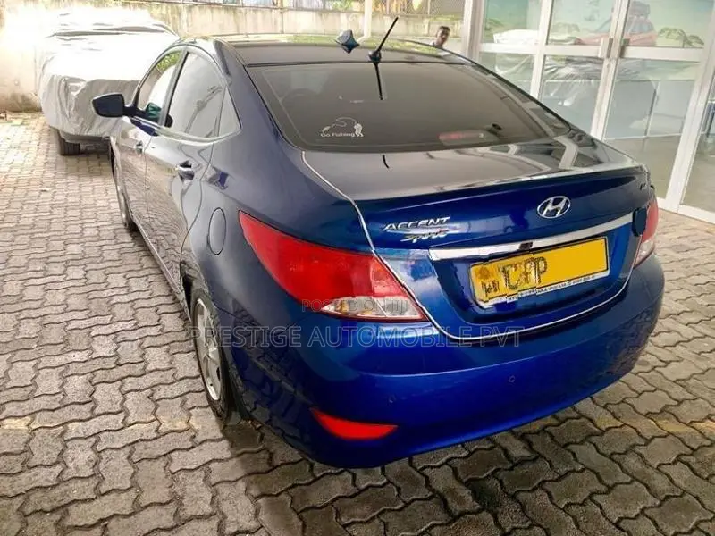 Hyundai Accent -GLS 2016