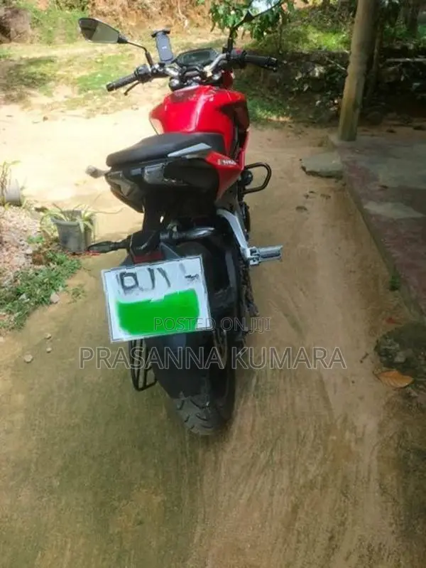 Bajaj Pulsar N160 2025