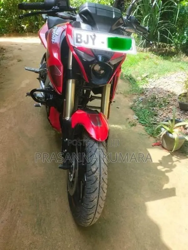 Bajaj Pulsar N160 2025