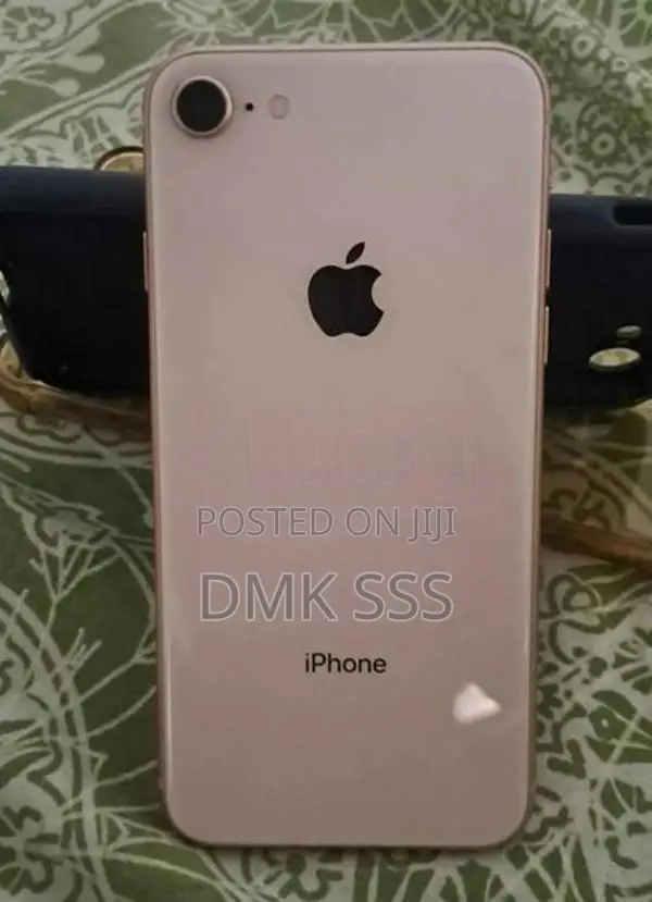 Apple iPhone 8 (Used)