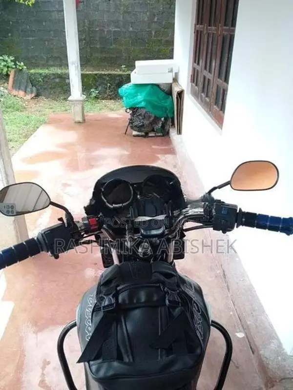 Bajaj Discover 2009