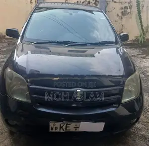 Toyota IST 2003