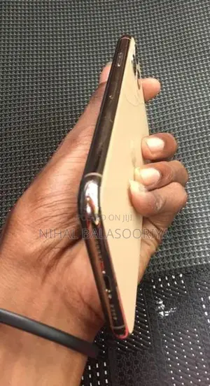 Apple iPhone 11 Pro Max (Used)