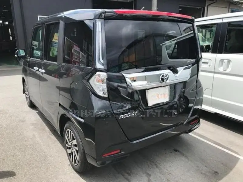 Toyota Roomy Custom G +360 Camera 2026