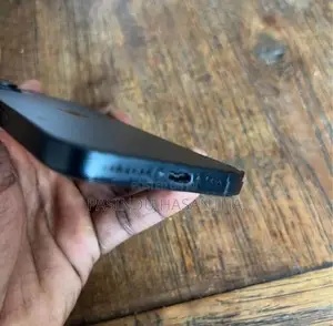 Apple iPhone 16 (Used)