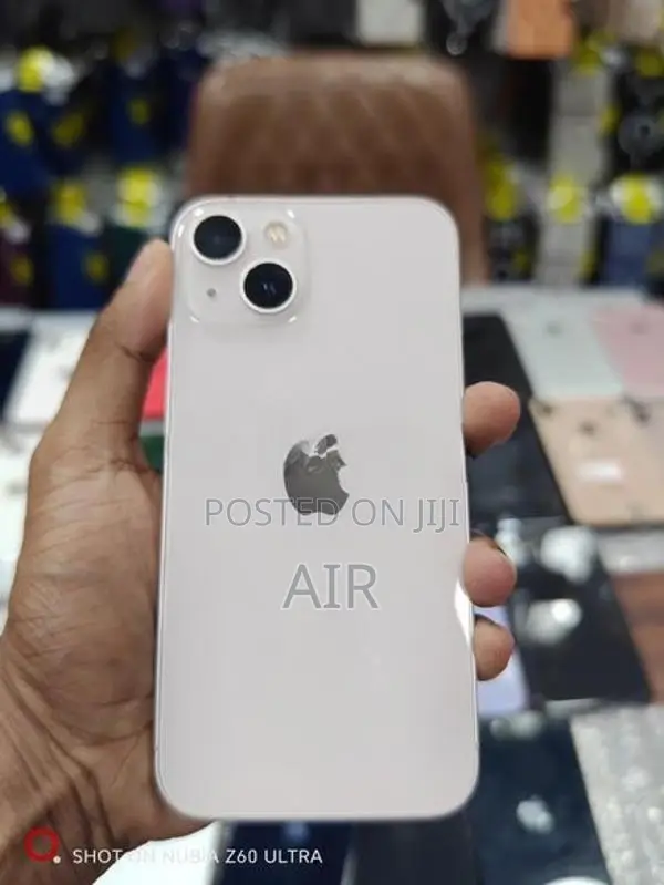 Apple iPhone 13 128GB (Refurbished)