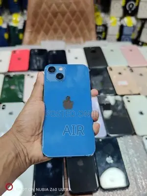 Apple iPhone 13 128GB (Refurbished)