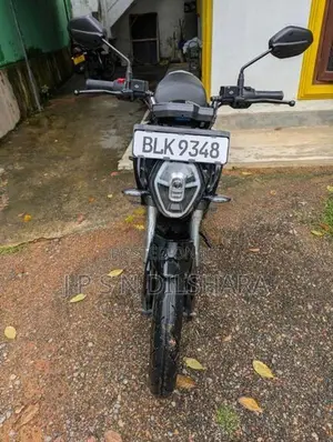 Revolt RV400 BRZ 2025
