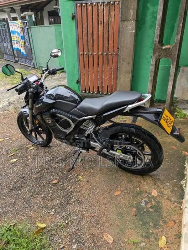 Revolt RV400 BRZ 2025