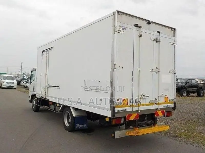 Isuzu Elf 17FT Freezer truck 2021