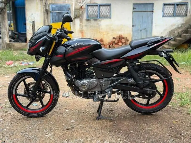 Bajaj Pulsar 180 2017