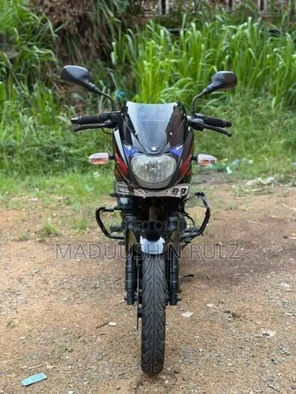 Bajaj Pulsar 180 2017
