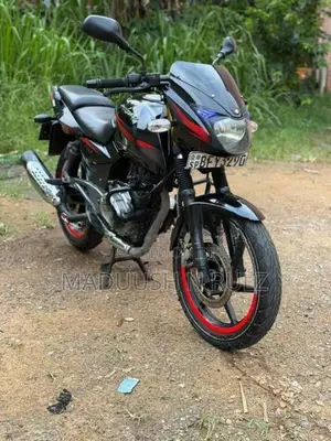 Bajaj Pulsar 180 2017