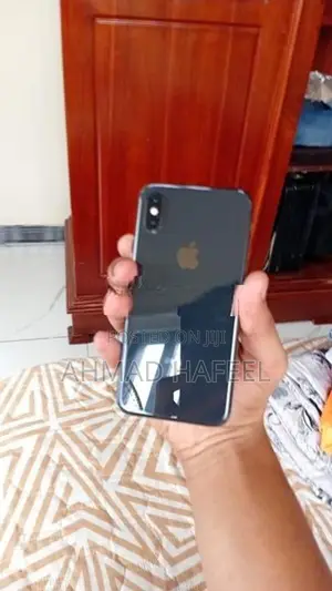 Apple iPhone XS (Used)