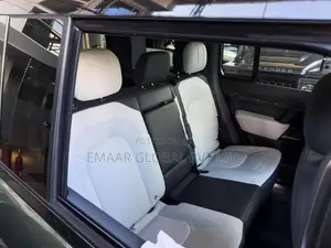 Land Rover Defender fully loaded PHEV 2026