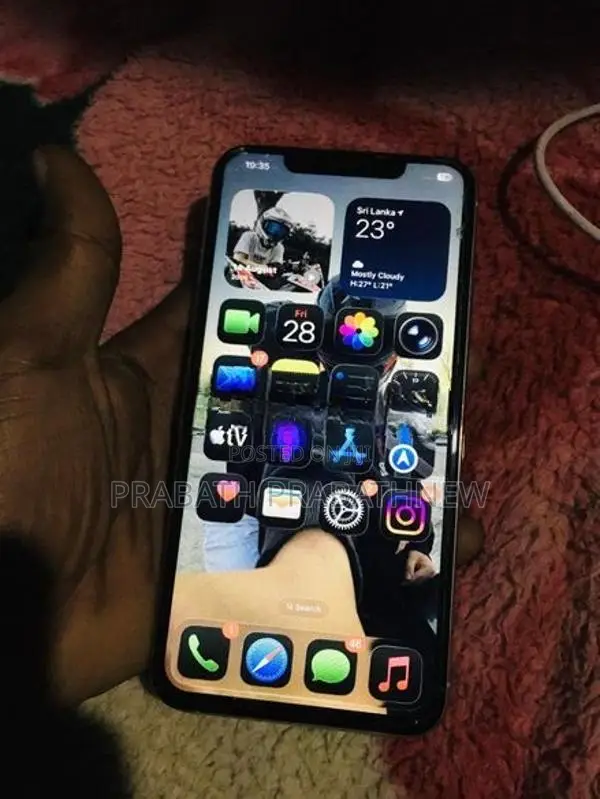 Apple iPhone 11 Pro Max (Used)