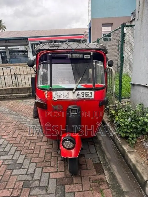 Bajaj RE 2003
