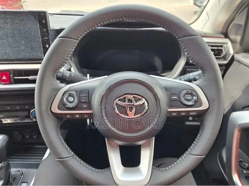 Toyota Raize Z 4-Way Apple 2026