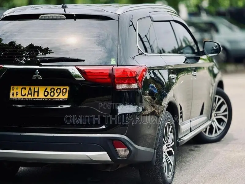 Mitsubishi Outlander 7 Seater Japan 2015