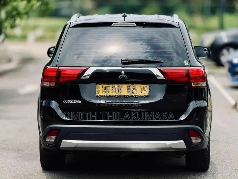 Mitsubishi Outlander 7 Seater Japan 2015