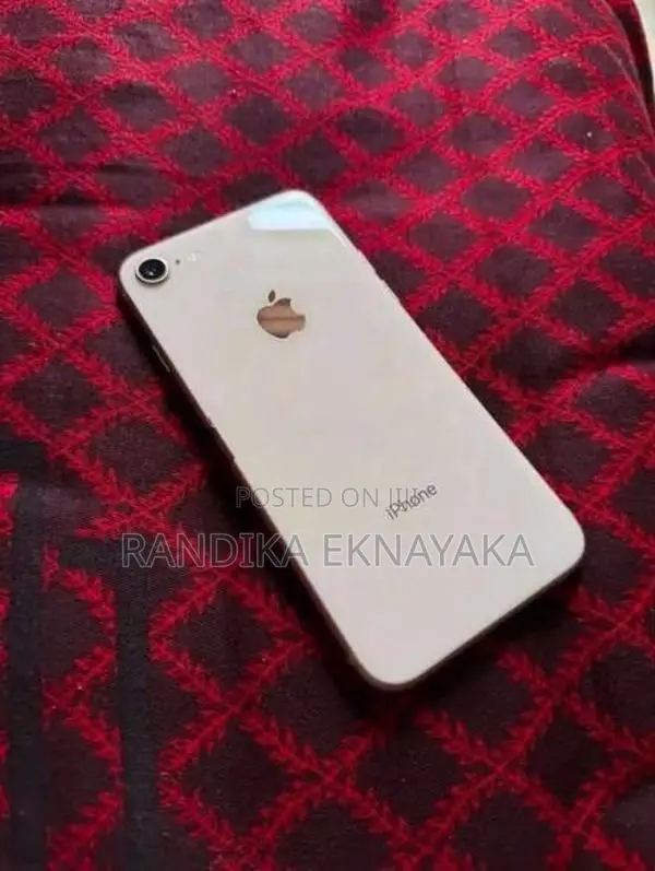 Apple iPhone 8 (Used)