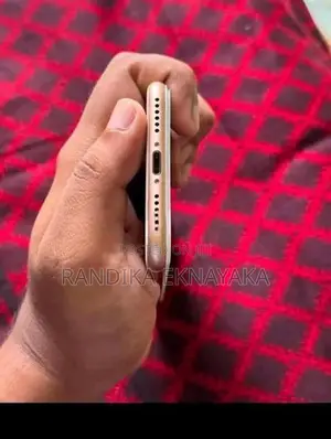Apple iPhone 8 (Used)