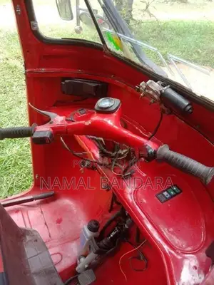 Bajaj RE 1995