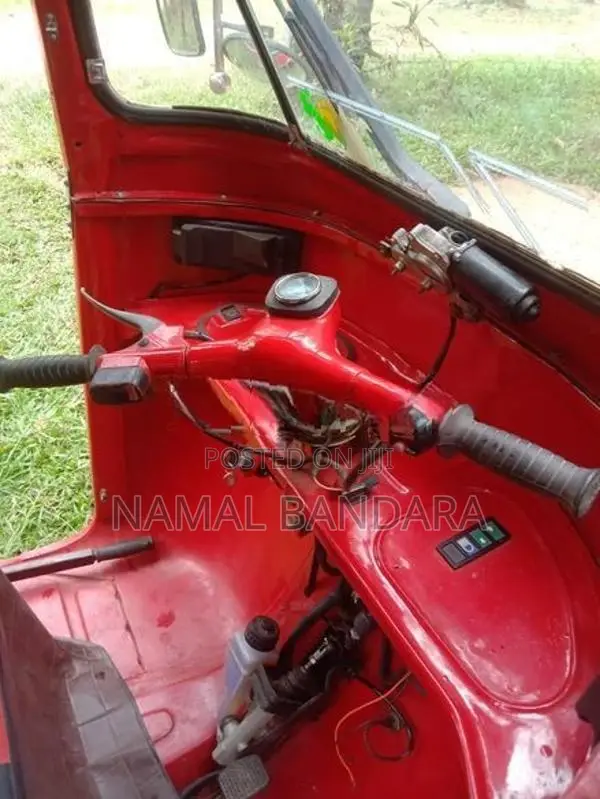 Bajaj RE 1995