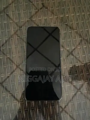 Samsung Galaxy S21 (Used)