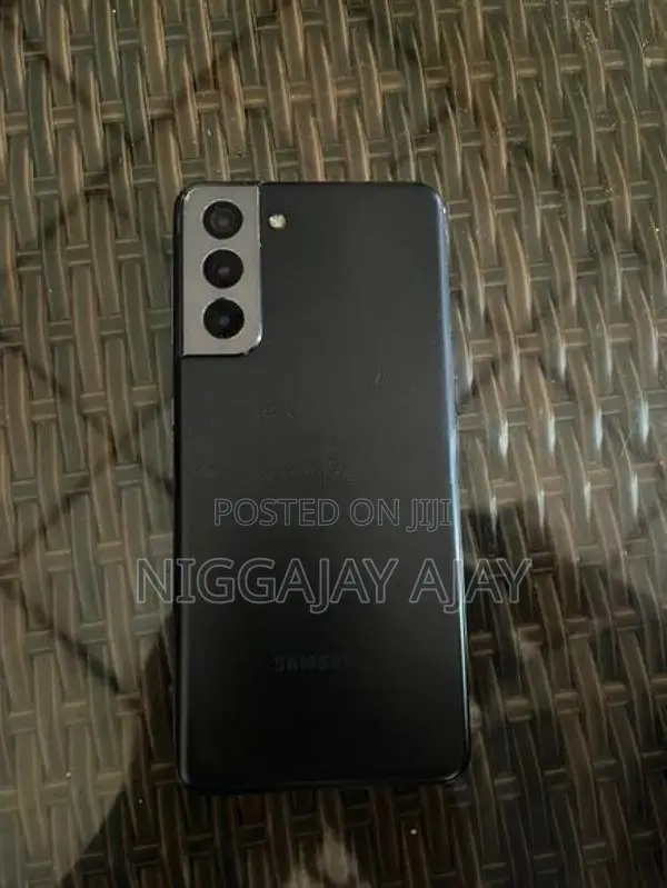 Samsung Galaxy S21 (Used)