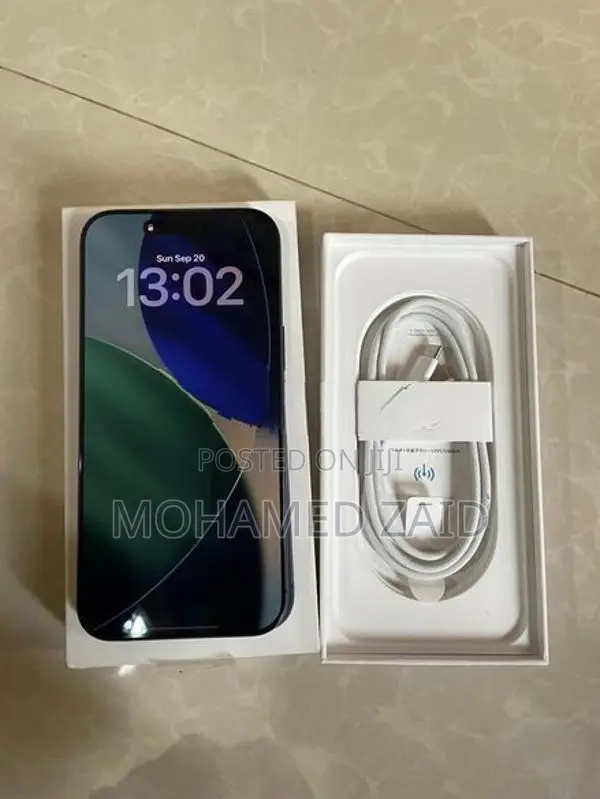 Apple iPhone 17 Pro Max Deep Blue (Used)