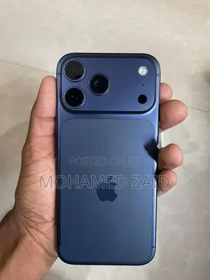 Apple iPhone 17 Pro Max Deep Blue (Used)